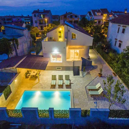Charming In With Private Swimming Pool Villa Zadar