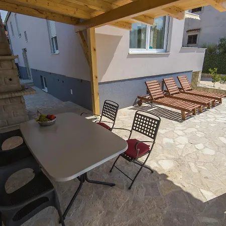Villa Charming In With Private Swimming Pool